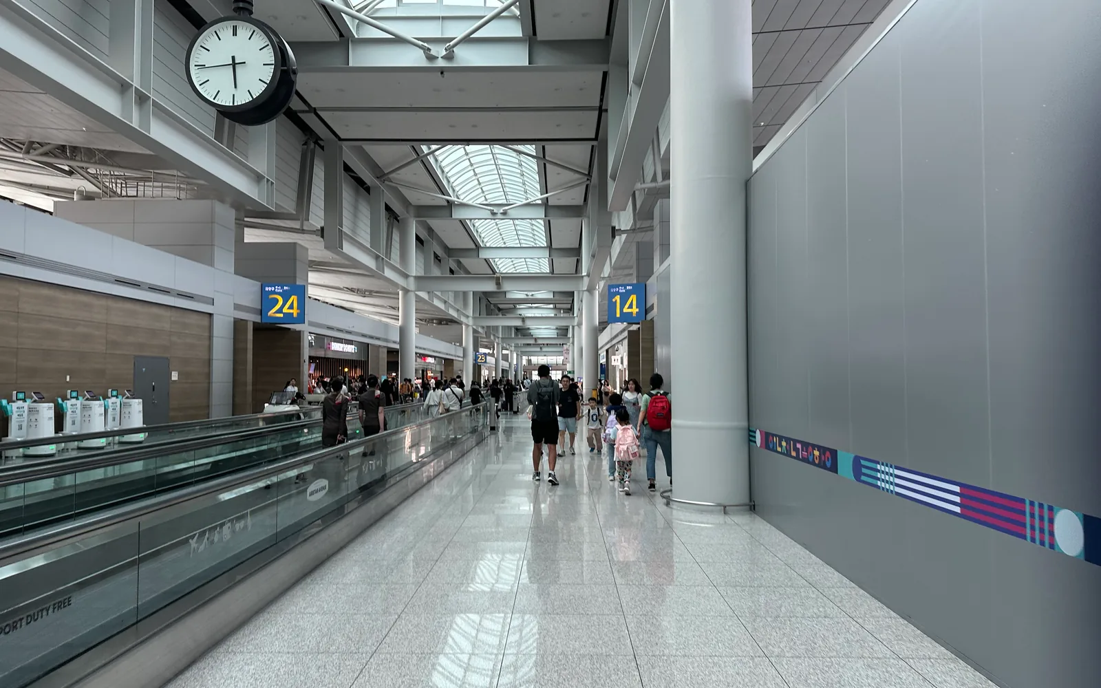 Passenger concourse inside Incheon Airport Terminal 1