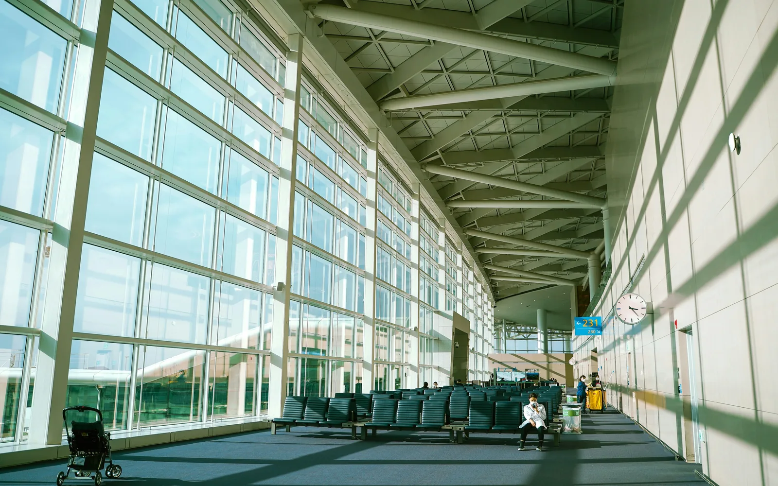 Terminal 2 airside seating near gate signs 230 and 231