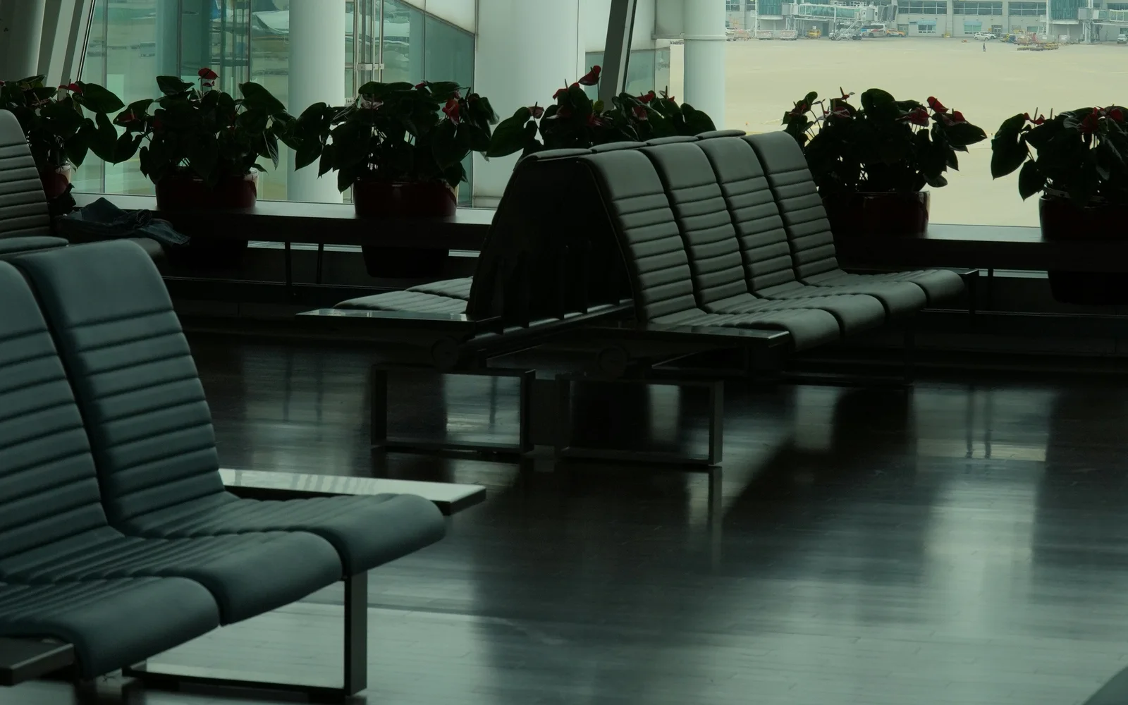Waiting area overlooking the apron at Gimpo Airport